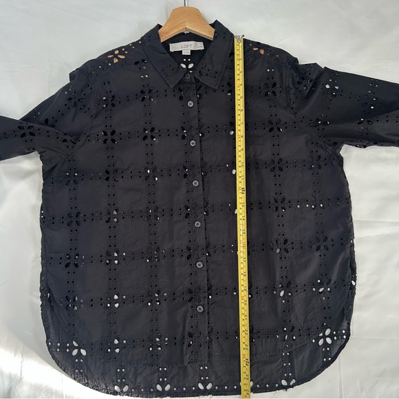 LOFT Black Petite Square Eyelet Everyday Relaxed Shirt - Picture 10 of 16